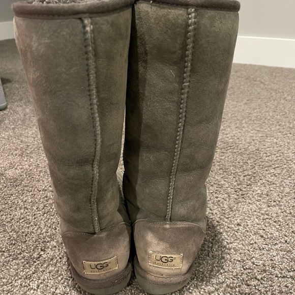 UGG | Shoes | Womens Grey Ugg Boots 